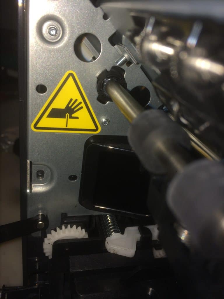 Réparation des imprimantes. Vue interne d'une imprimante HP PageWide 477dw